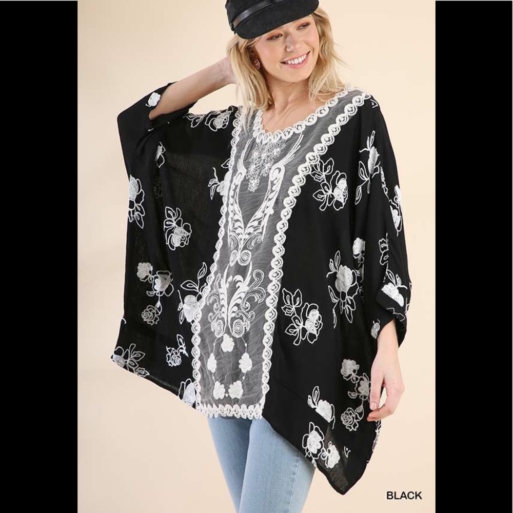 UMGEEUSA black and white loose blouse